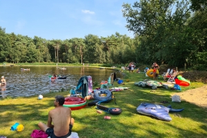 Speel/zwemvijver bij Boerencamping de Bosrand in Spier